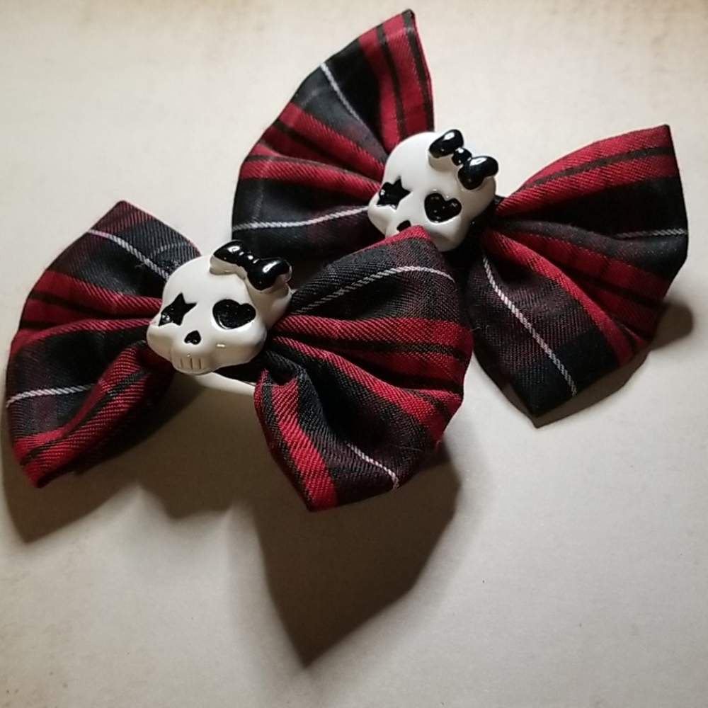 FWBP Plaid + Skull Hairbows